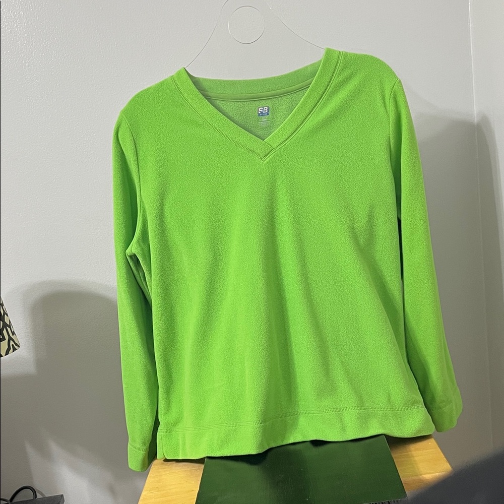 Sb Active Green V-Neck Women's Top size Large Petite